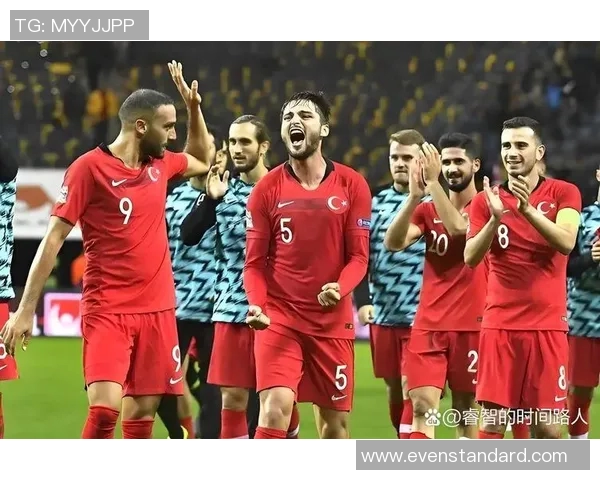 德国足球巨星高清图片精选展现球场风采与精彩瞬间